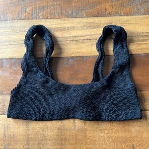 NWOT Reina Olga Crinkle Bikini Top - Black